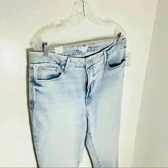 NWT Good American Good Classic Natural Fray Hem Jeans Light Indigo - Picture 5 of 10